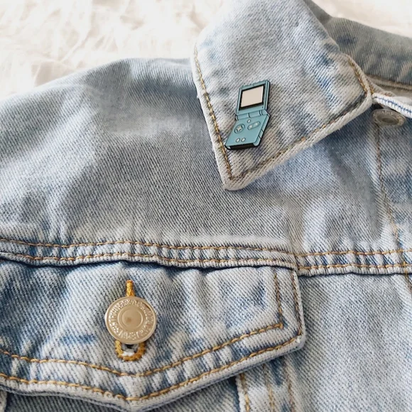 Last One⭐Gameboy Advance Enamel Pin - Picture 5 of 5